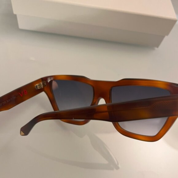 Victoria Beckham VBS 145. ( C02 ) vintage tortoise   56x. 17x 140